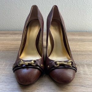 COACH| DESAREE PUMPS MAHOGANY BROWN WITH BRASS CLASP |Size 8.5 B